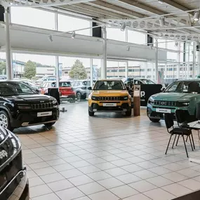 Evans Halshaw Jeep Hull Dealership Interior