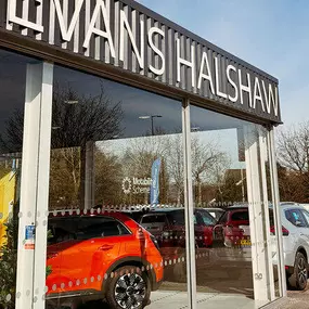 Evans Halshaw Fiat Mansfield Exterior