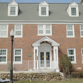 Front of Evergreen Court, a Christian Health Community