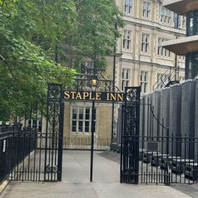 Bild von Staple Inn Notaries, London