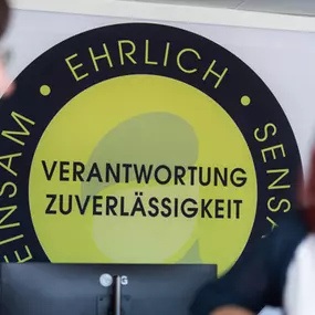 Unternehmenswerte - AXA Versicherung ABSOLUT Finanz GmbH & Co. KG - Kfz-Versicherung  in  Ulm