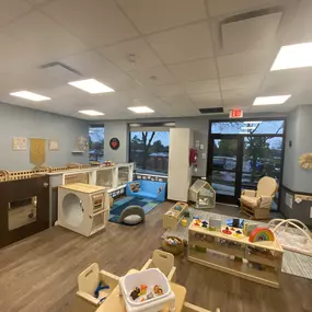 An infant daycare classroom at New Horizon Academy West Des Moines.