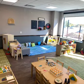 A toddler classroom at New Horizon Academy West Des Moines.