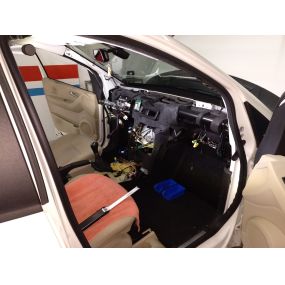 Bild von RestylingCar Climatización, Radios y pantallas para automóviles