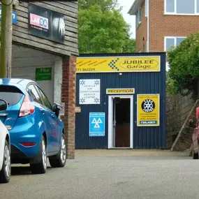 Jubilee 77 Garage | Ilfracombe Tyres