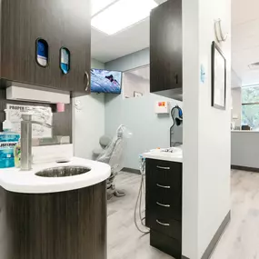 Bild von Secure Dental—Foster Ave.