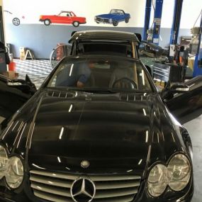 Palm Beach Performance, our auto repair experts have built our reputation by providing consistently superior service here in West Palm Beach.