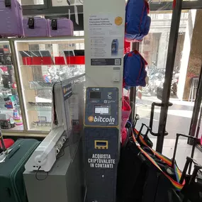 Bild von CoinFlip Bitcoin ATM - F&J Store (Stazione Bologna)
