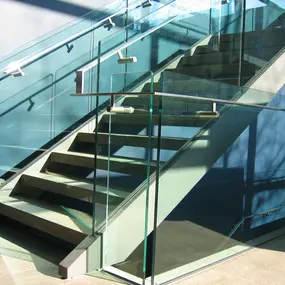 First Class Commercial Glass Cleaning Service Northville MI | (734) 276-6070