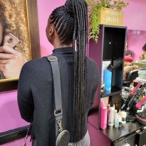 Bild von Hawish Hair Braiding and Weaving Salon