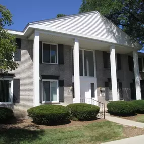 Elegant Exterior and Secure Entry at Cambridge Square