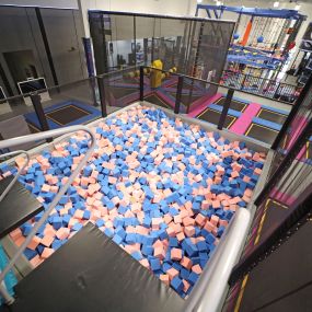 Diving foam pit