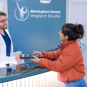 Bild von Birmingham Dental Implant Studio