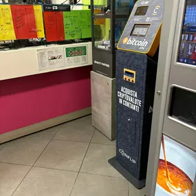Bild von CoinFlip Bitcoin ATM - Tabaccheria the Crown (Vallette - Continassa)