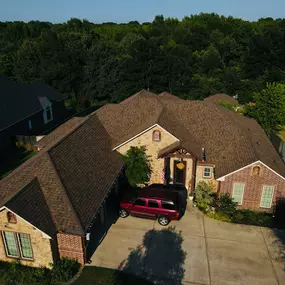 Lindale Texas home with Atlas Pinnacle Pristine roof system in Copper Canyon plus 3M ScotchGard Protector.