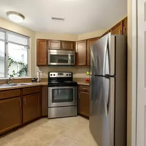 Fully Equipped Kitchen at Amberly Apartments, Michigan