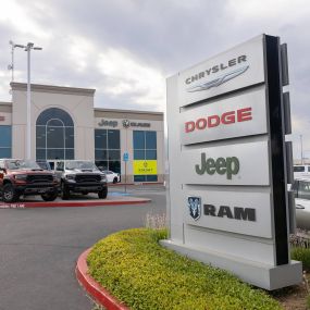 Bild von Elk Grove Dodge Chrysler Jeep Ram