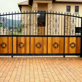 Bild von Elite Wrought Iron Gates & Fencing