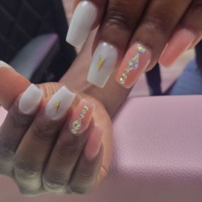 Xpresiones Nail & Spa specializes in acrylic nails, offering customized and durable nail enhancements that suit your unique style. Whether you prefer a natural look or something more bold, you’ll leave with nails that make a statement.