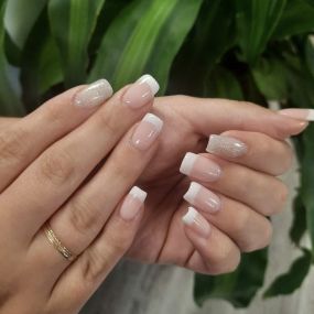 For long-lasting and beautiful nails, Xpresiones Nail & Spa offers expert gel nail services. Enjoy the perfect balance of durability and elegance with a gel manicure that’s tailored to your taste.