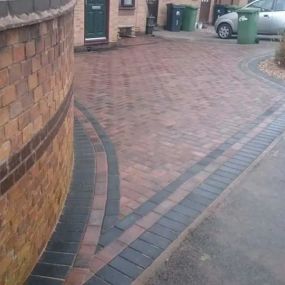 Bild von S Burton Block Paving Ltd