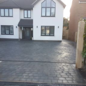 Bild von S Burton Block Paving Ltd