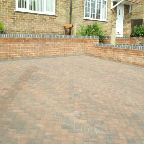 Bild von S Burton Block Paving Ltd