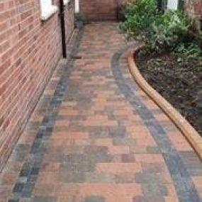 Bild von S Burton Block Paving Ltd