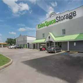 Beauty Image - Extra Space Storage at 3535 Katy Fwy, Houston, TX 77007