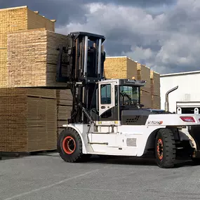 Bobcat dv250s-7 55,000 lb capacity heavy forklift