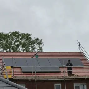 Bild von J M E Solar & Roofing Ltd