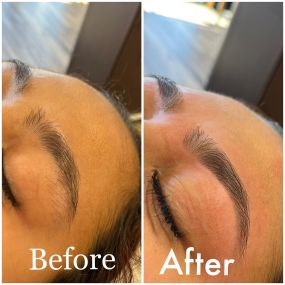 Bild von Blush Beauty Eyebrow Threading