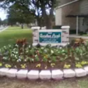Exterior view of Garden Park Apartments