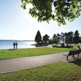 Enjoy a sunny date at one of the many lakefront parks in Kirkland