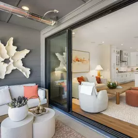 Covered outdoor living on the Maryhill home design