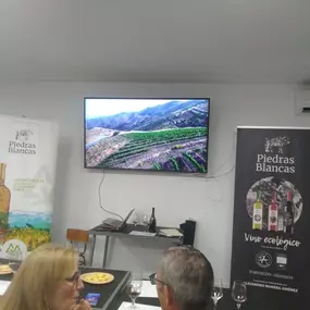 Bild von Vinos Y Bodega Piedras Blancas