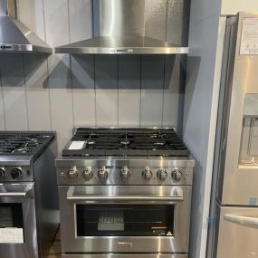 The Appliance Outlet Oven and Hood