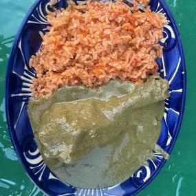 Mamá Poblana Cuisine-mole verde