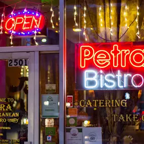 Bild von Petra Mediterranean Bistro