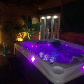 Bild von Tropical Spa: Love Room Hauts de France, Love Room avec spa et sauna, nuit en amoureux, week-end romantique, Nord