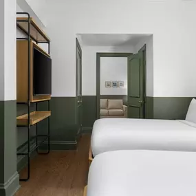 Guest room