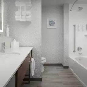 Guest room bath