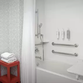 Guest room bath