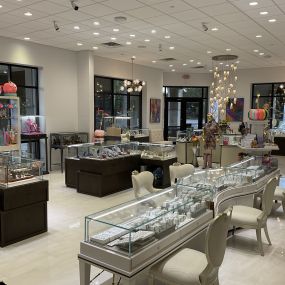 Bild von August House Fine Jewelry Boutique