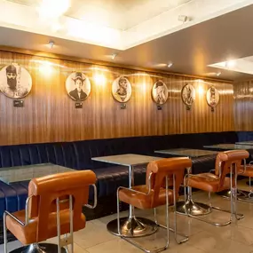 Hotel Bar