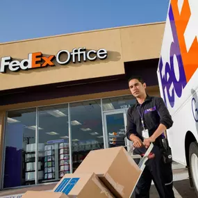 FedEx shipping near (965 Richmond Ave)