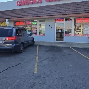 Bild von CoinFlip Bitcoin ATM - CFSC Checks Cashed Rockford's Best Currency Exchange and Auto License (Rockford)