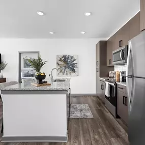 Kitchen with isle