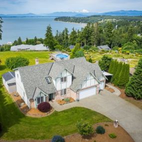 Realtor in Tacoma, WA | Tiffany Weil