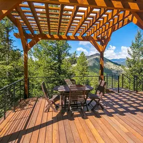 Custom Deck Builders and contractors in Southern Denver